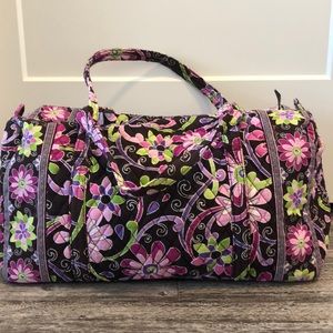 VERA BRADLEY LARGE TRAVEL DUFFEL BAG